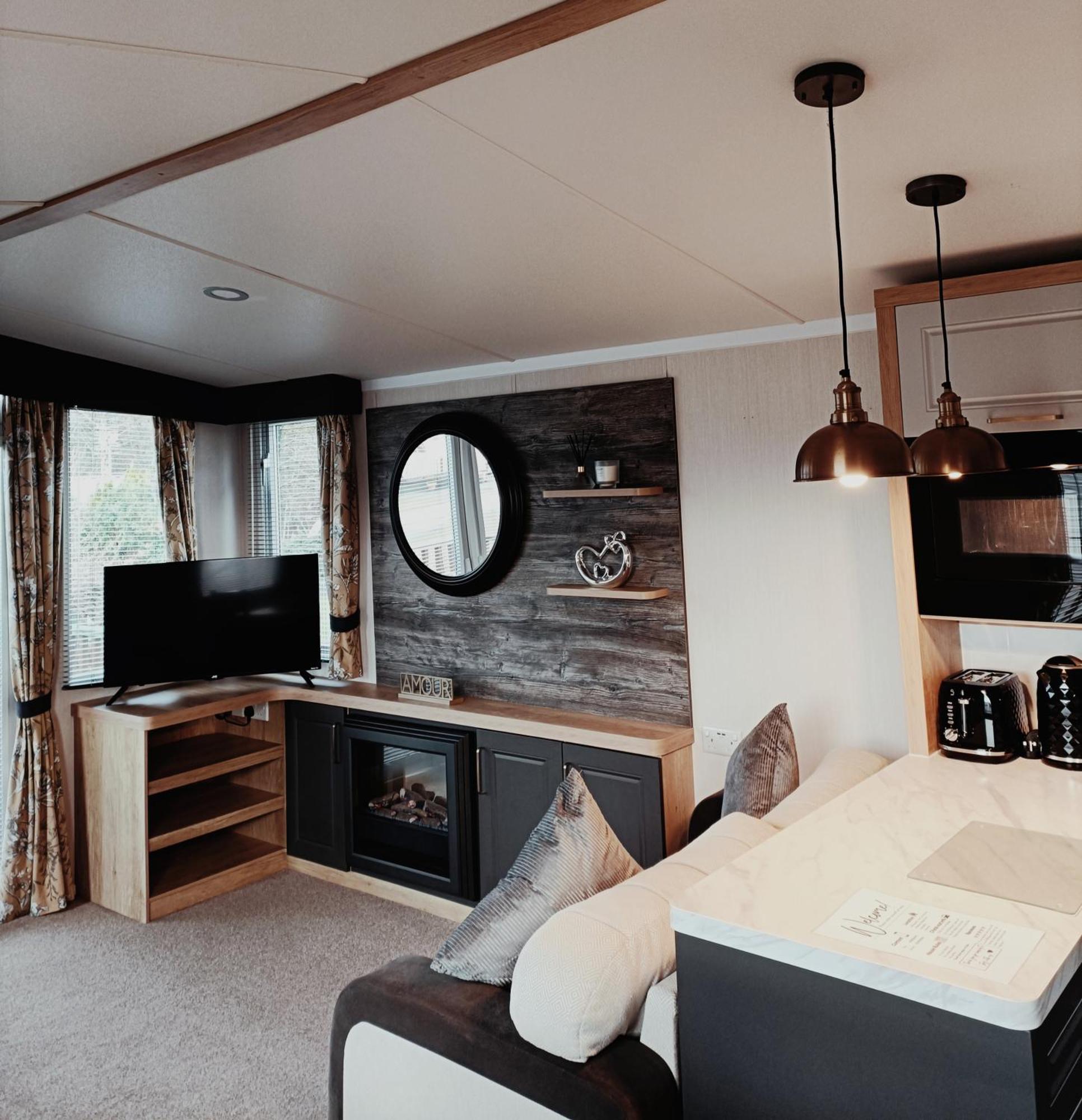 Дом отдыха Hillingworth's Hot Tub Retreat - Lochmaben *