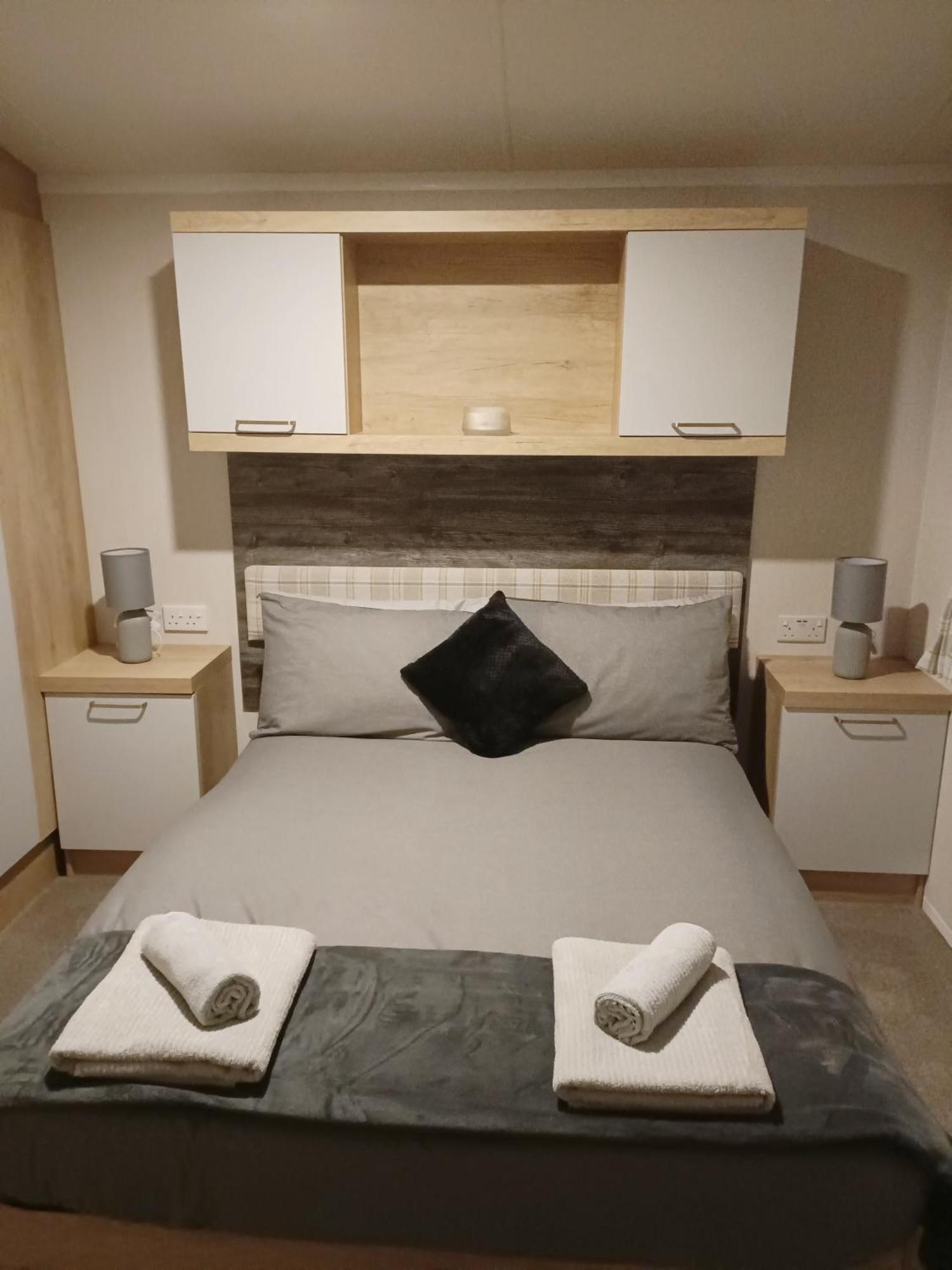 Hillingworth's Hot Tub Retreat - Lochmaben * Дамфрис